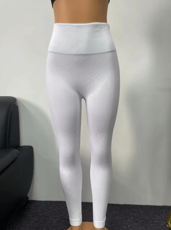 Seamless Rib Leggings manufacturer in Pakistan - Image 2